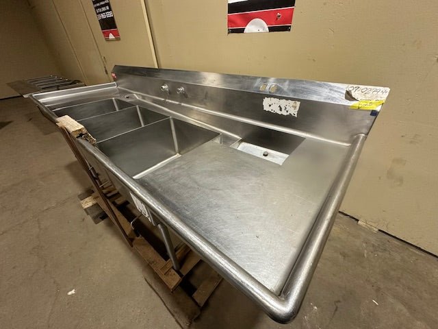 AMERICAN DELPHI INC STAINLESS STEEL 3 COMPARTMENT SEAFOOD WASH SINK TABLE AND LARGE GARBAGE CHUTE OPENING 2 WATER JETS - Bargains R Ours - #collection_name#