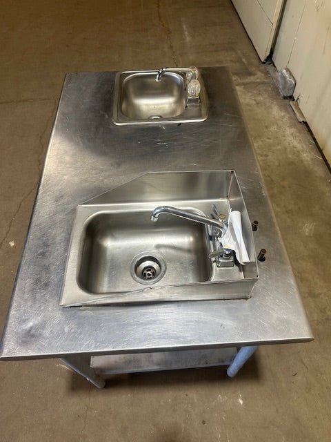 EAGLE GROUP STAINLESS STEEL PREP TABLE WITH 2 SINKS AND SHELF HOT/COLD WATER LINE HOOK UPS - Bargains R Ours - #collection_name#