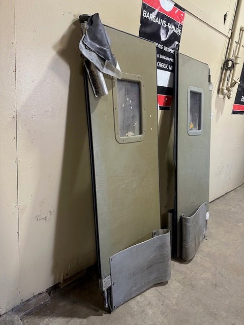 EM ECONO MAX PAIR OF TRAFFIC DOOR WITH HINGES - Bargains R Ours - #collection_name#