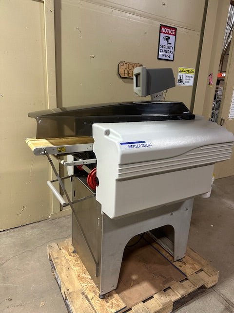 **LOT OF 2** METTLER TOLEDO INC SOLO MODEL 0645 CONVEYOR MEAT WRAPPING MACHINE WITH SMART TOUCH MONITOR CONTROL AND KEYBOARD - Bargains R Ours - #collection_name#