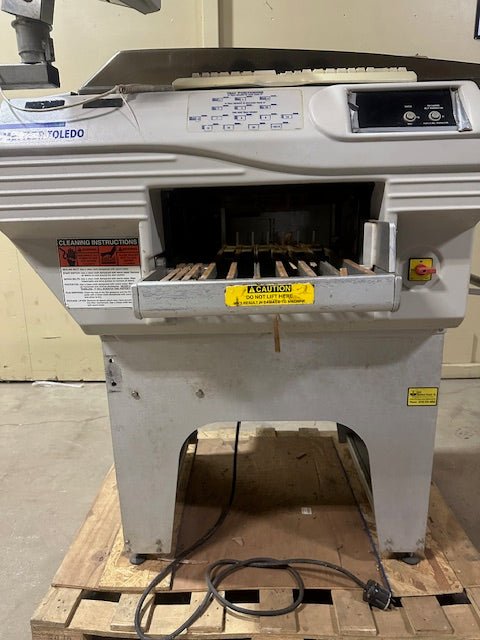 **LOT OF 2** METTLER TOLEDO INC SOLO MODEL 0645 CONVEYOR MEAT WRAPPING MACHINE WITH SMART TOUCH MONITOR CONTROL AND KEYBOARD - Bargains R Ours - #collection_name#