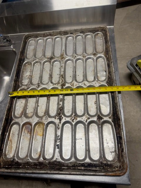 **LOT OF 5** CHICAGO METALLIC 32 HOT DOG BUN PAN - Bargains R Ours - #collection_name#