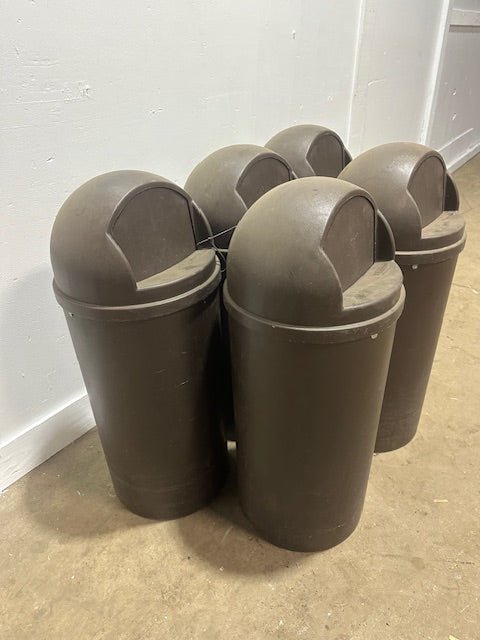 *** LOT OF (5)*** HD DOME TOP INDOOR/OUTDOOR 15 GAL COMMERCIAL TRASH BINS - Bargains R Ours - #collection_name#