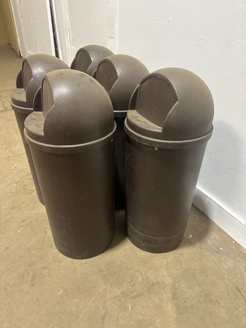 *** LOT OF (5)*** HD DOME TOP INDOOR/OUTDOOR 15 GAL COMMERCIAL TRASH BINS - Bargains R Ours - #collection_name#