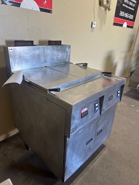 ***MECHANIC SPECIAL*** PITCO DUAL 2 BURNER 18.8 GALLON GAS AND ELECTRIC 55000BTU RETHERMALIZER - Bargains R Ours - #collection_name#