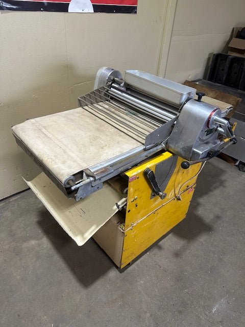 SEEWER RONDO SERIES 6779 DOUGH SHEETER WITH 2 ROLLING PINS 1 SCREEN BELT ON CASTERS ADJUSTABLE THICKNESS OF DOUGH - Bargains R Ours - #collection_name#