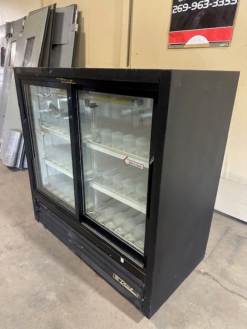 "TRUE" 2 GLASS DOOR DRINK COOLER WITH 6 AUTO FEED SHELVES - Bargains R Ours - #collection_name#