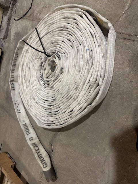 "UNDERWRITER" RUBBER LINED FIRE HOSE 1 1/2" - Bargains R Ours - #collection_name#