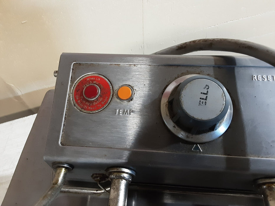 "WELLS" F49 COUNTERTOP TWIN BASKET ELECTRIC FRYER - Bargains R Ours - #collection_name#