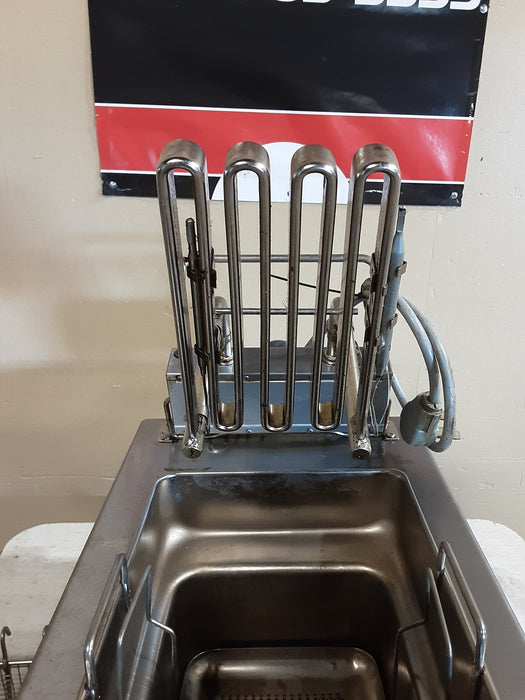 "WELLS" F49 COUNTERTOP TWIN BASKET ELECTRIC FRYER - Bargains R Ours - #collection_name#